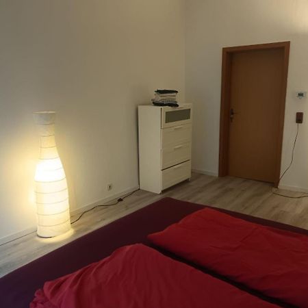 Flat In Neo Country Style Aus Gruenderzeit Bis 6 Person Apartment Leipzig Luaran gambar