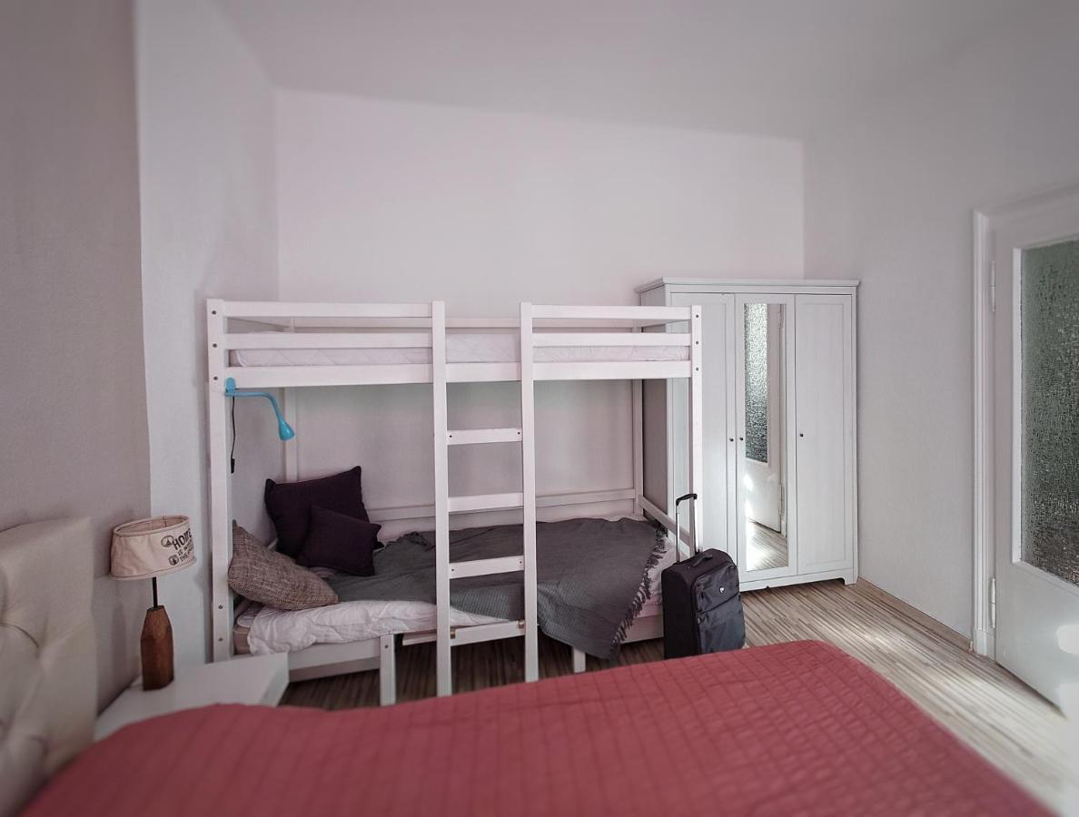 Flat In Neo Country Style Aus Gruenderzeit Bis 6 Person Apartment Leipzig Luaran gambar
