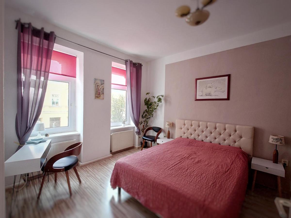 Flat In Neo Country Style Aus Gruenderzeit Bis 6 Person Apartment Leipzig Luaran gambar