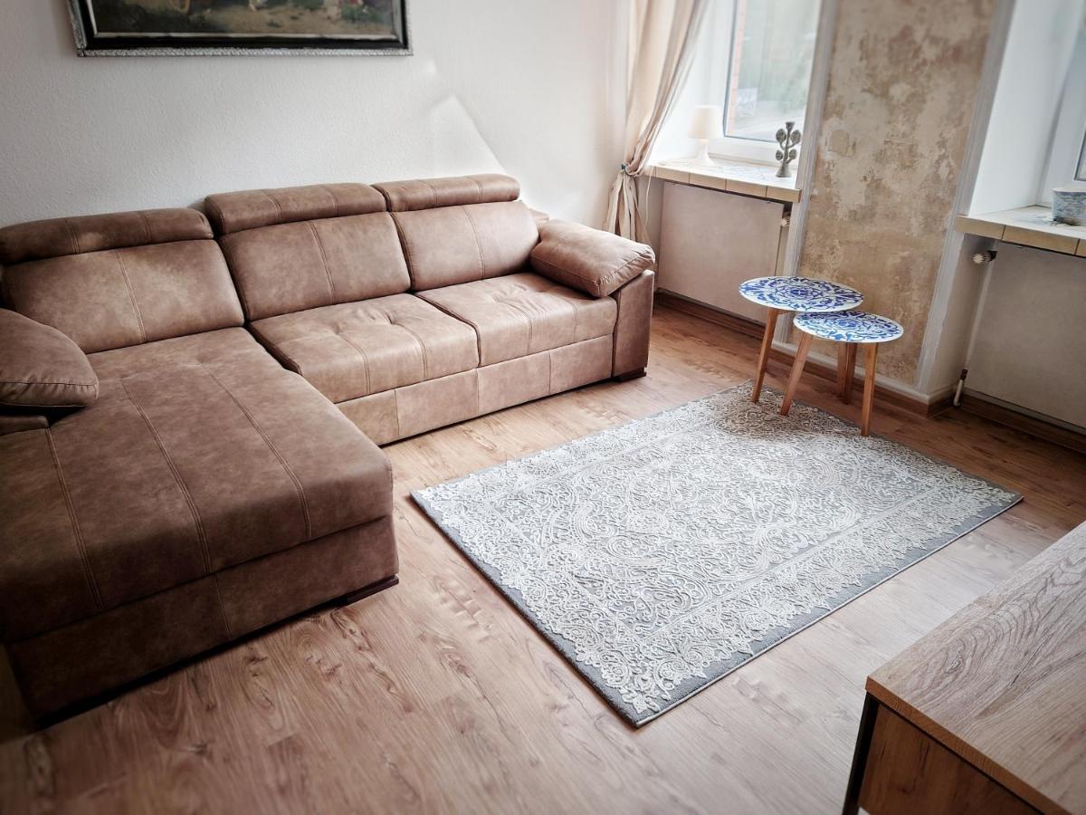 Flat In Neo Country Style Aus Gruenderzeit Bis 6 Person Apartment Leipzig Luaran gambar