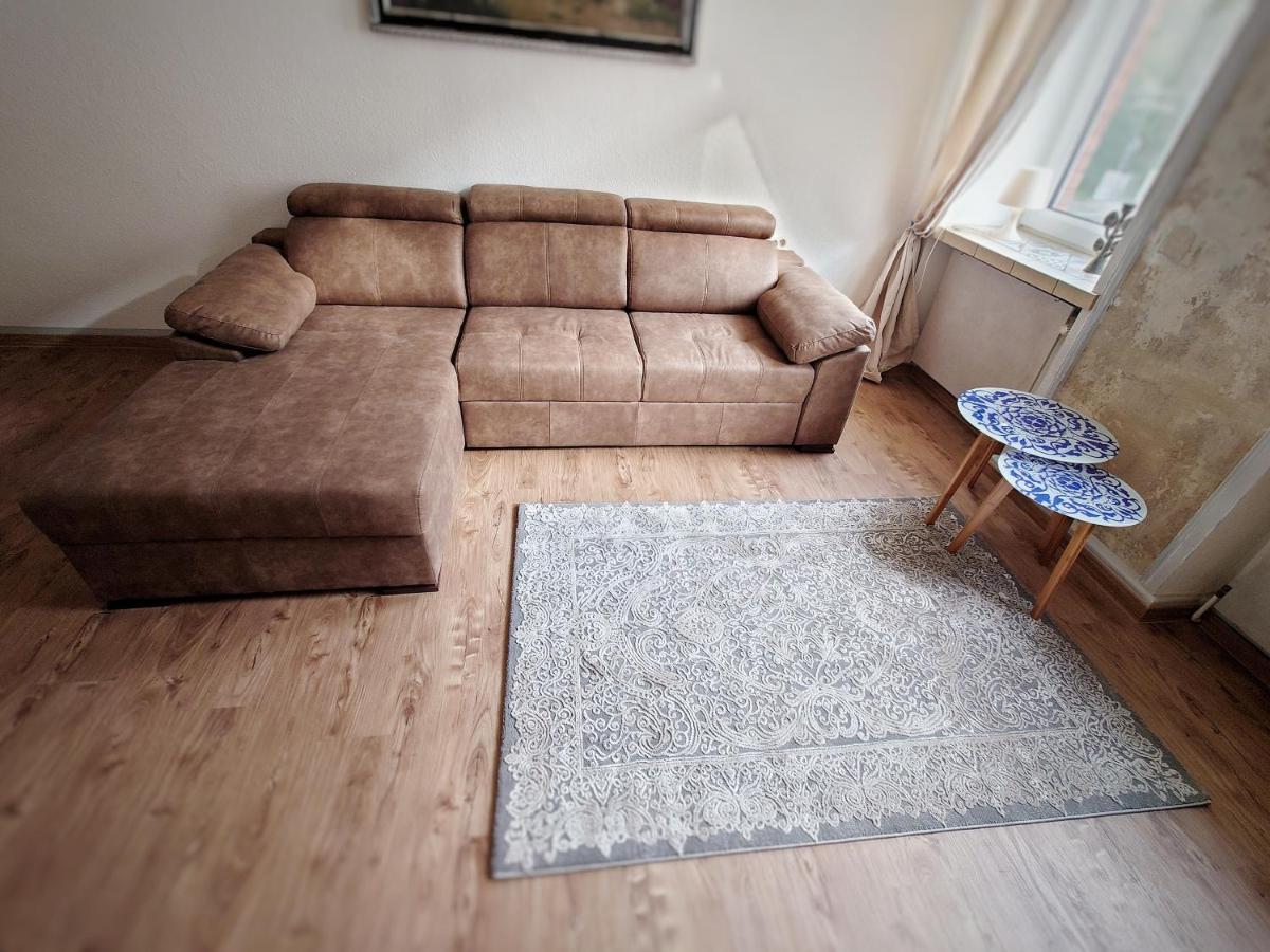 Flat In Neo Country Style Aus Gruenderzeit Bis 6 Person Apartment Leipzig Luaran gambar