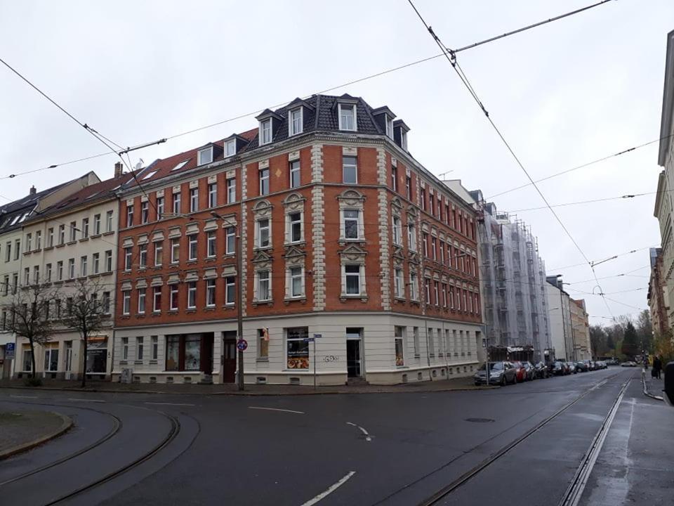 Flat In Neo Country Style Aus Gruenderzeit Bis 6 Person Apartment Leipzig Luaran gambar