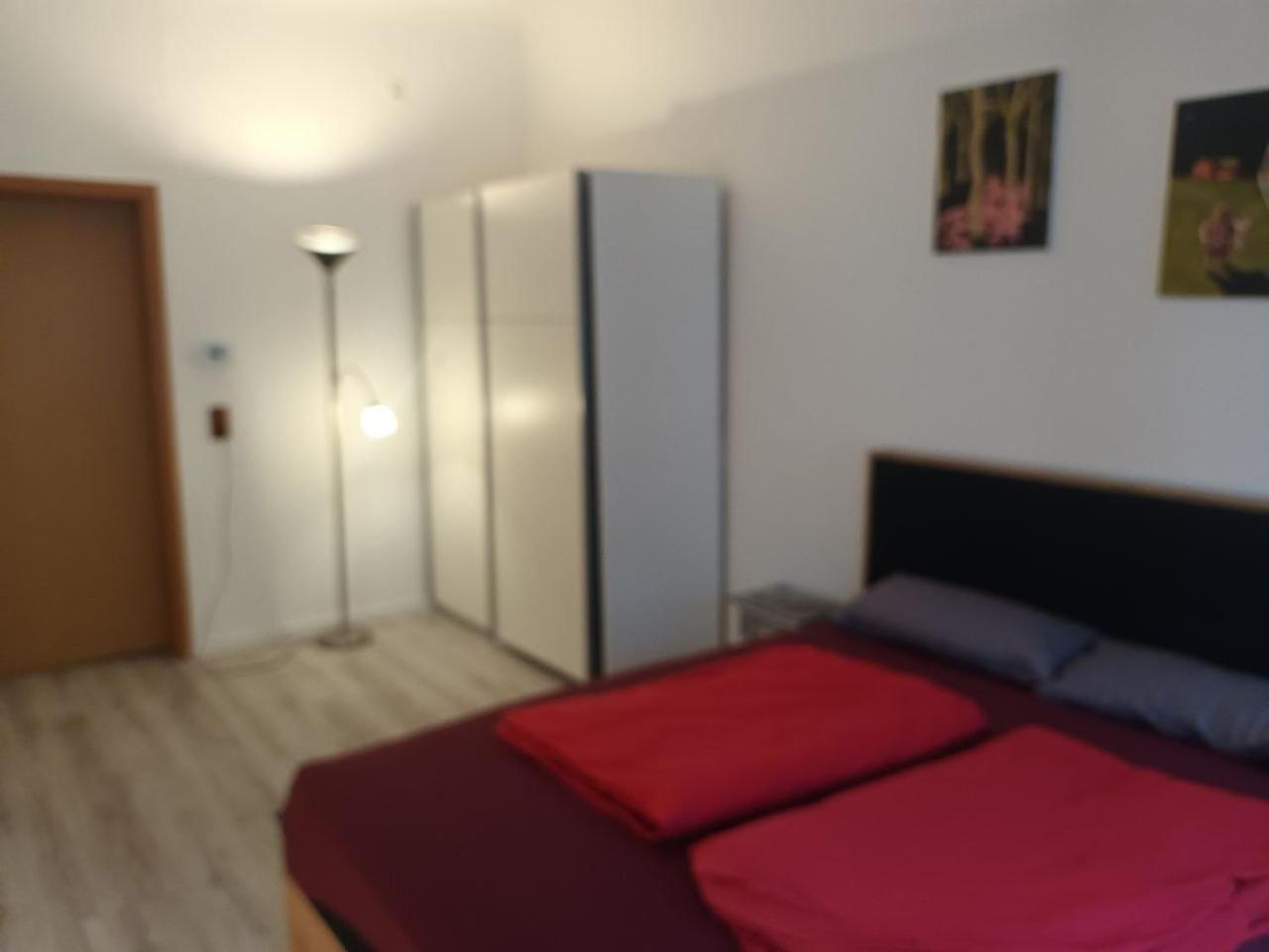 Flat In Neo Country Style Aus Gruenderzeit Bis 6 Person Apartment Leipzig Luaran gambar