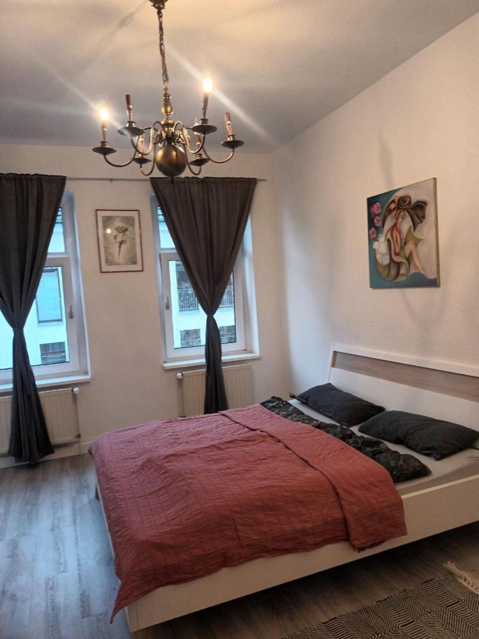 Flat In Neo Country Style Aus Gruenderzeit Bis 6 Person Apartment Leipzig Luaran gambar