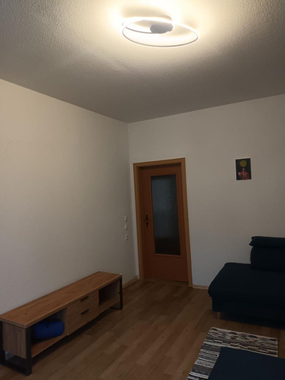 Flat In Neo Country Style Aus Gruenderzeit Bis 6 Person Apartment Leipzig Luaran gambar