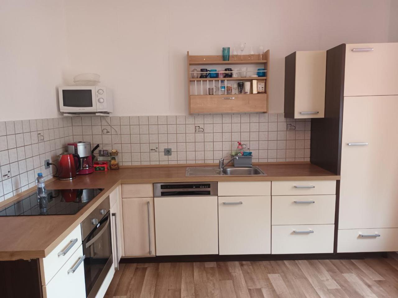 Flat In Neo Country Style Aus Gruenderzeit Bis 6 Person Apartment Leipzig Luaran gambar