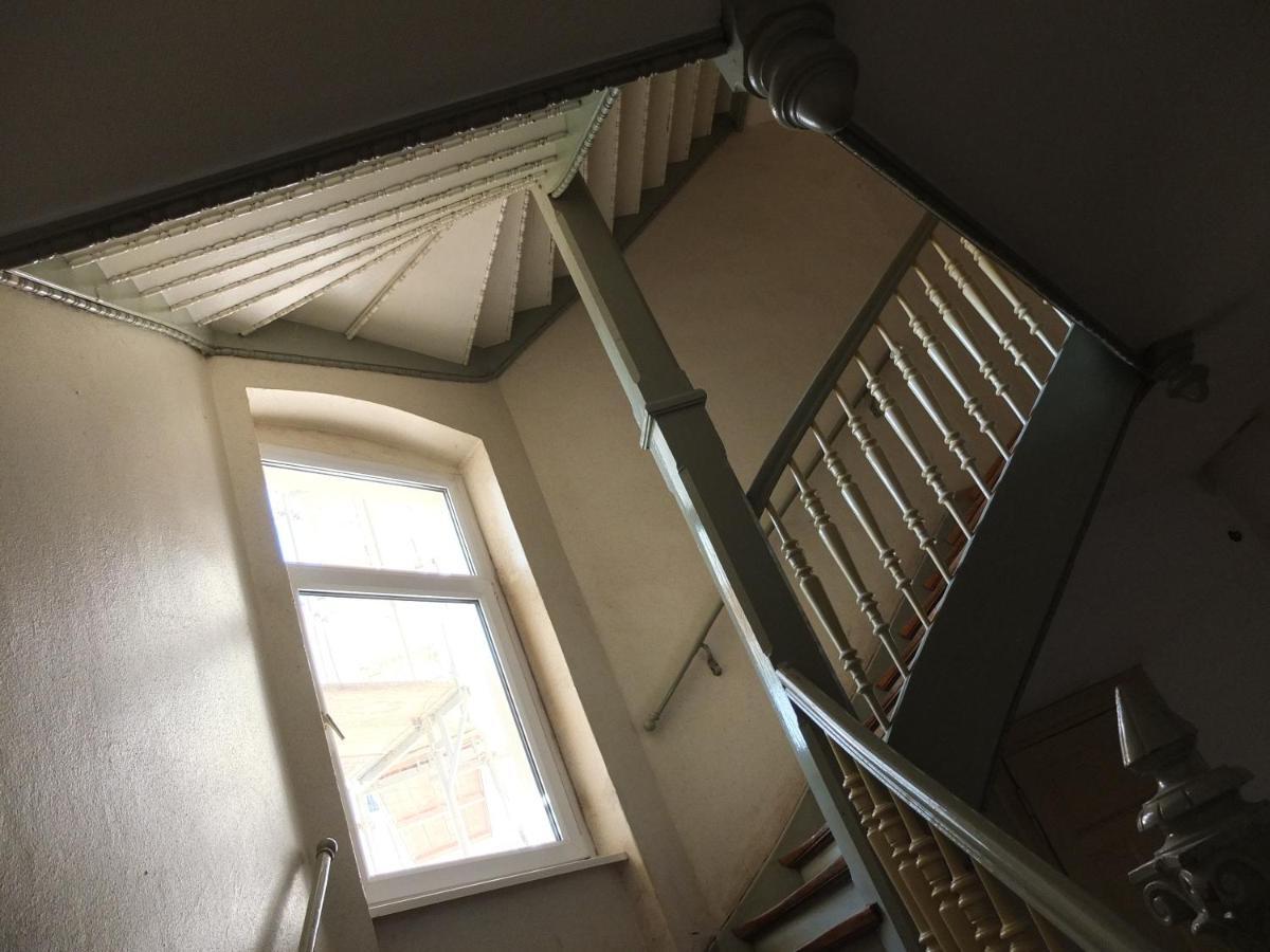 Flat In Neo Country Style Aus Gruenderzeit Bis 6 Person Apartment Leipzig Luaran gambar